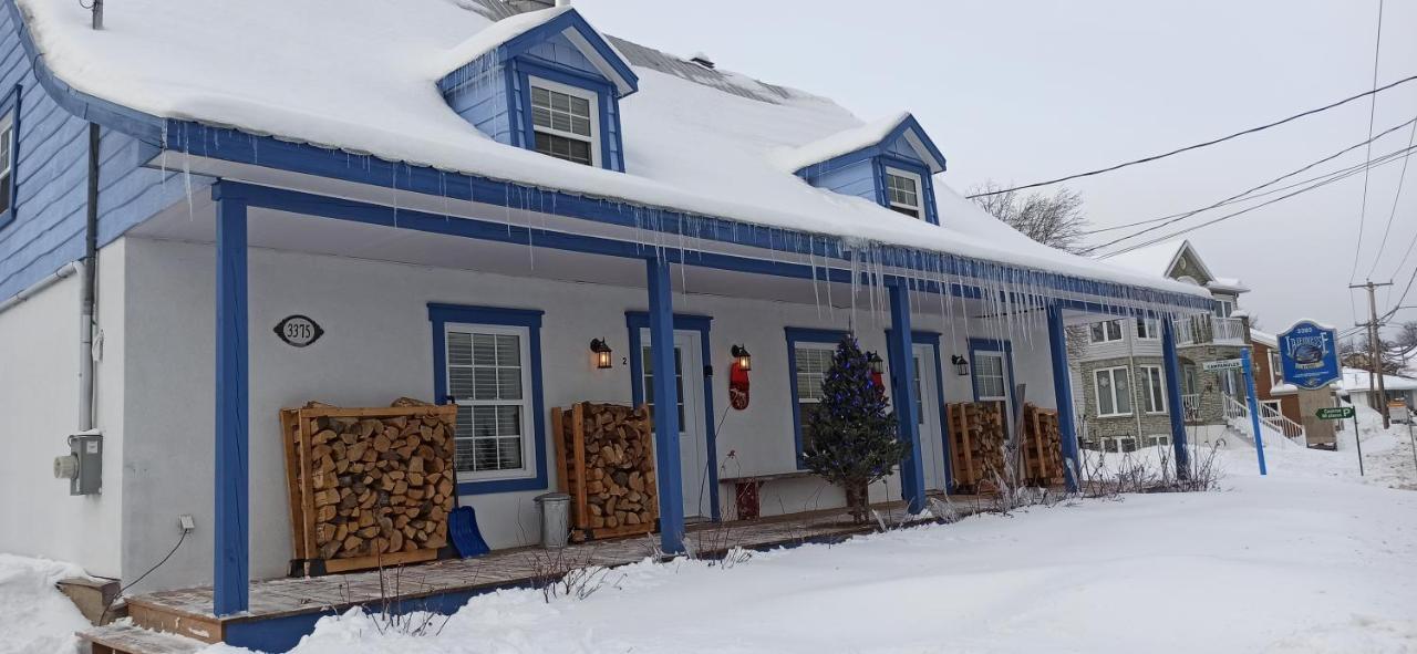 La Maison Bleue Saint-Ferreol-les-Neiges Exterior photo